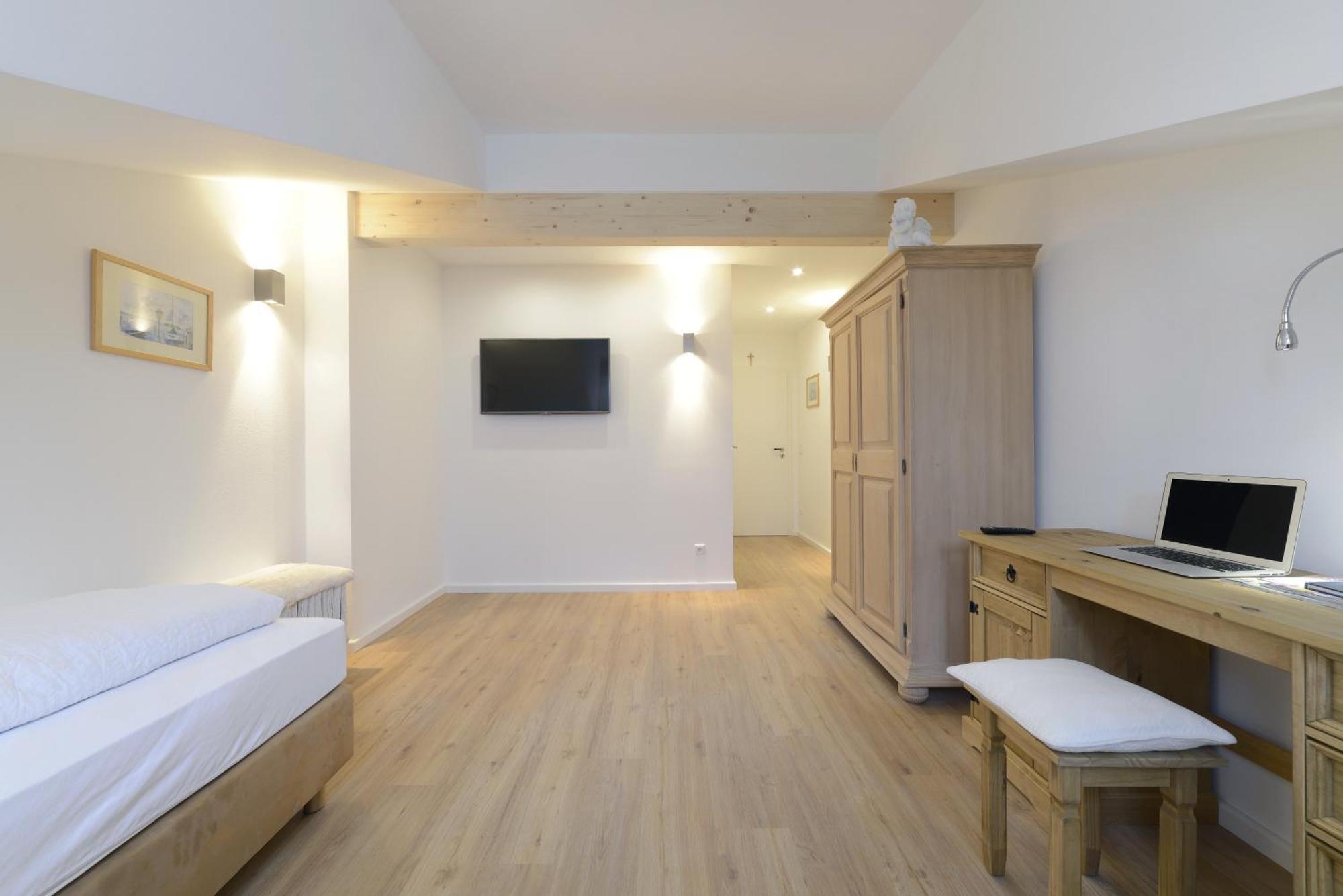 Chiemseepanorama Hotel 3*